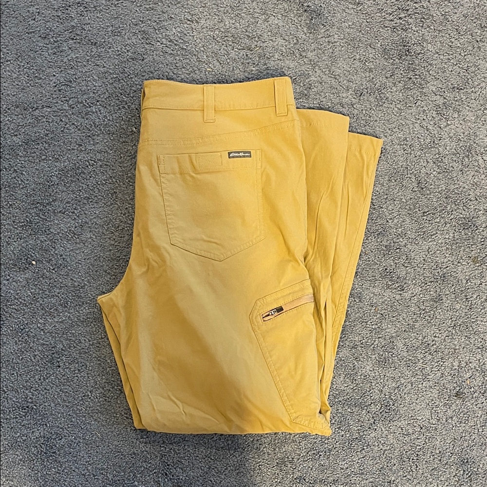 Eddie Bauer Men's Khaki Cargo Pants